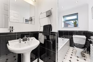 Family Bathroom/WC- click for photo gallery